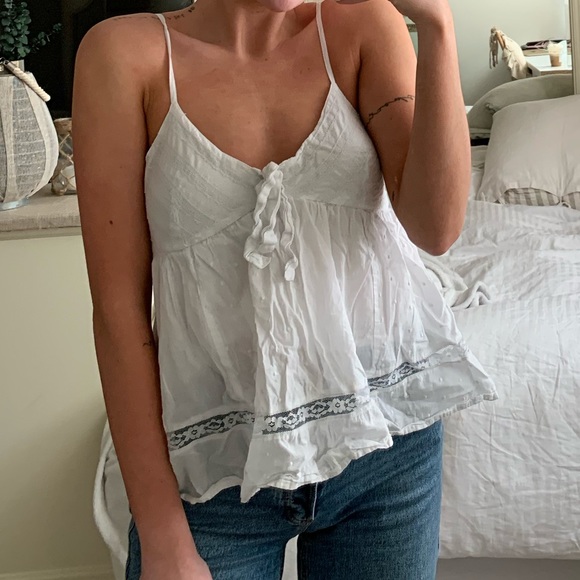 White Flowy Tank - Picture 1 of 4